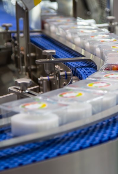 Ontnesten van trays